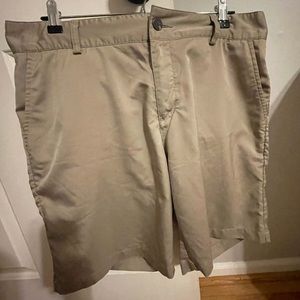 Khaki Adidas Climalite golf shorts size 34